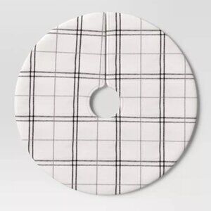 Tree Skirt 16" Plaid Fabric Mini Christmas Tree Skirt Black Gray White Plaid NEW